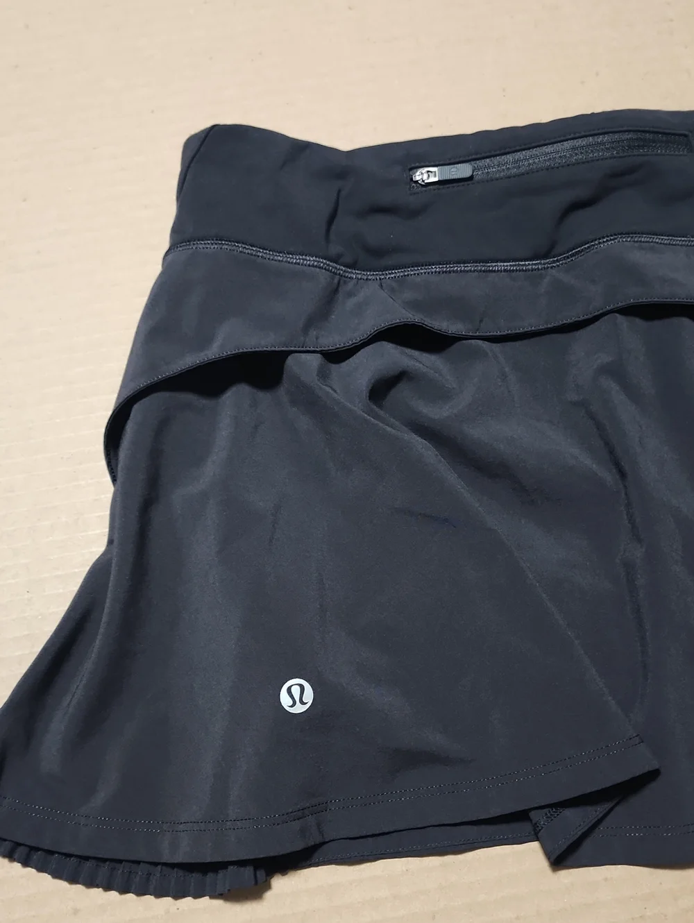 Lululemon Play Off The Pleats Skirt/Skort, Black, Size 10